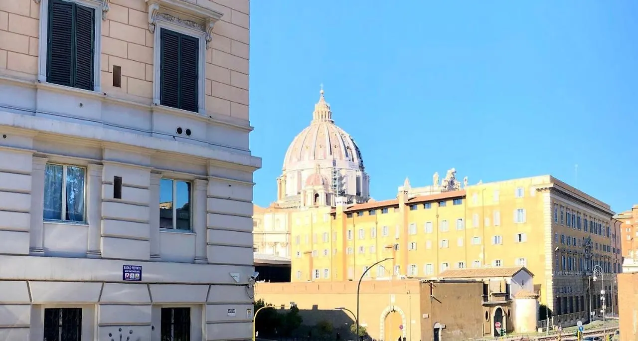 Apt In Front Of The Vatican City Rzym 0*,  Włochy